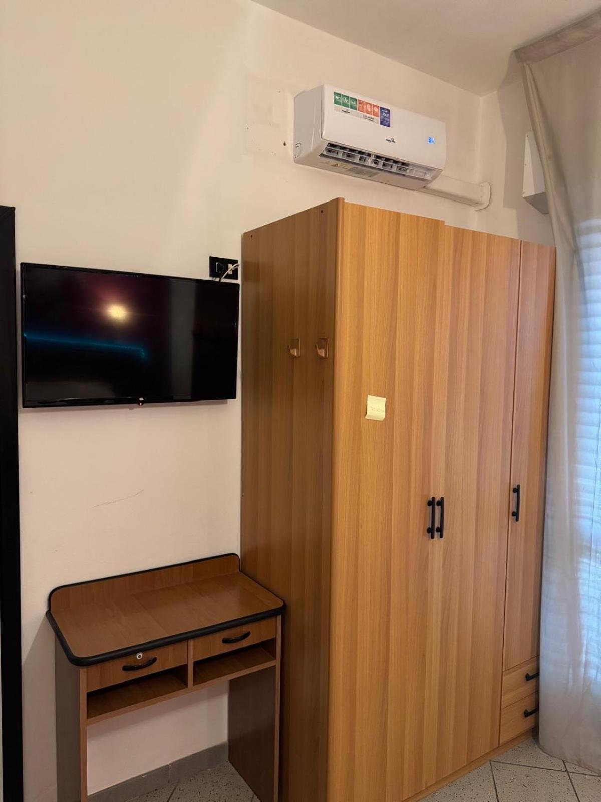 Hotel New Liston リミニ エクステリア 写真